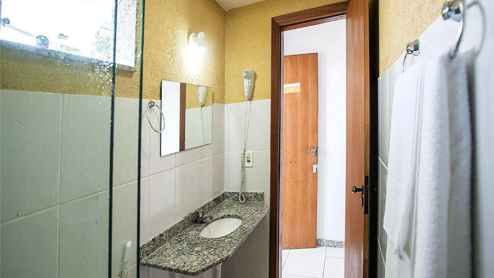 ****  Caiçara Flats Aparthotel Cabo Frio Brasil